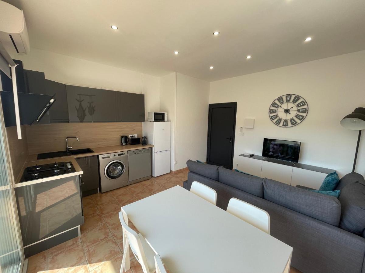 Residence San Paolisa Hyeres Bagian luar foto