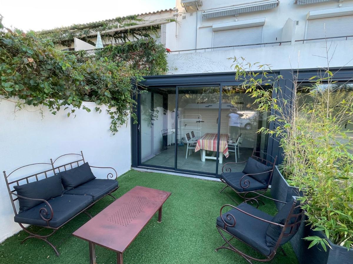 Residence San Paolisa Hyeres Bagian luar foto