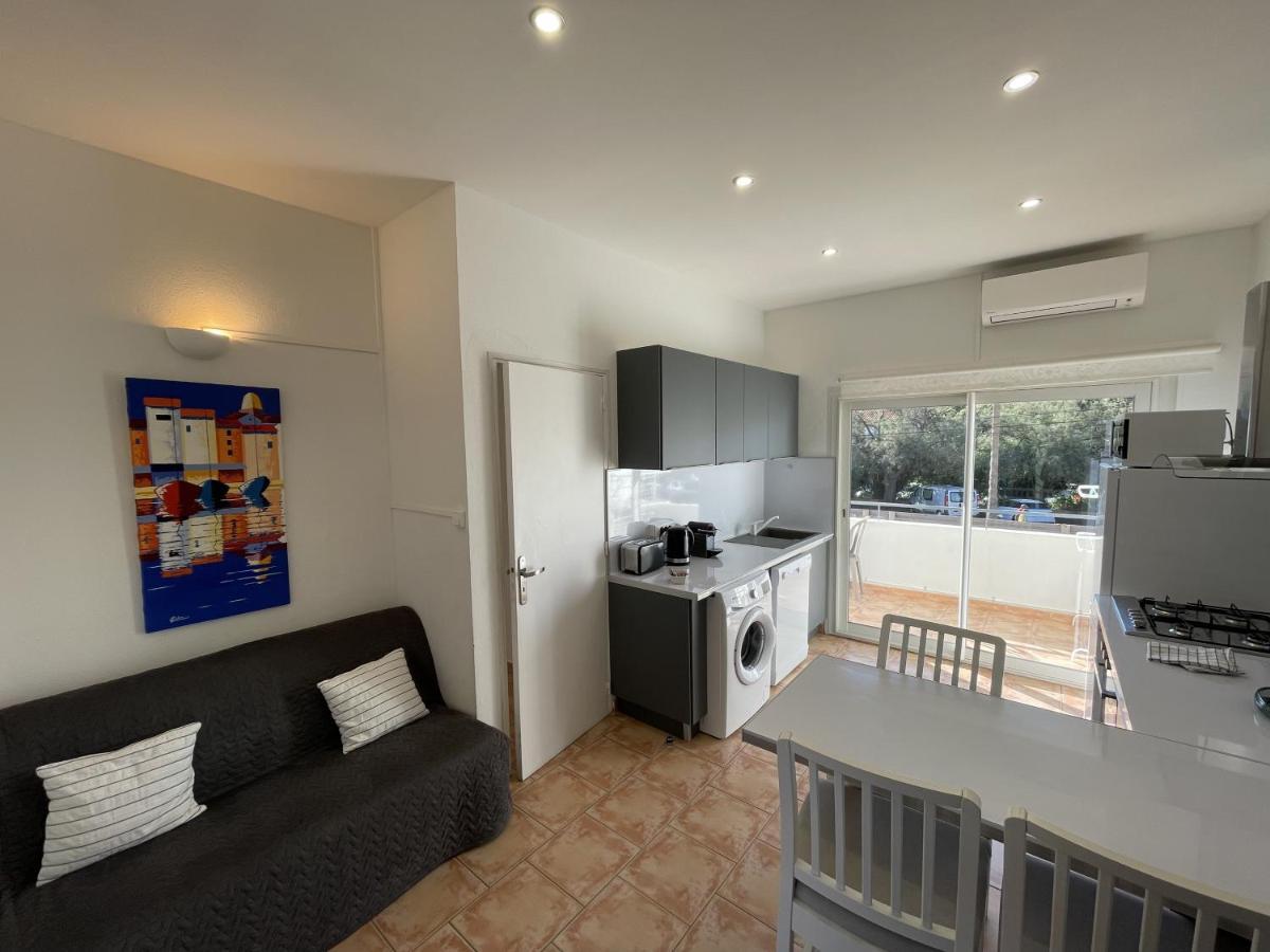 Residence San Paolisa Hyeres Bagian luar foto
