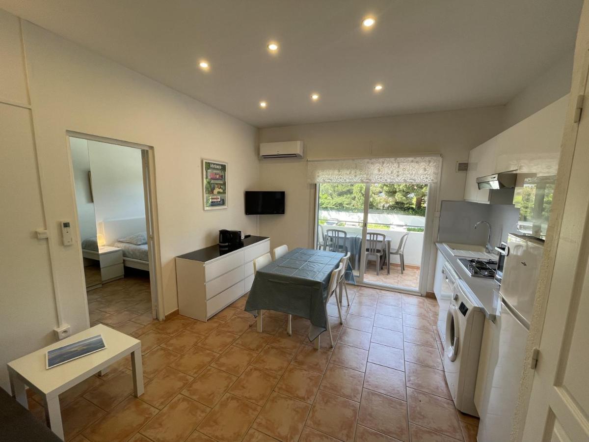 Residence San Paolisa Hyeres Bagian luar foto